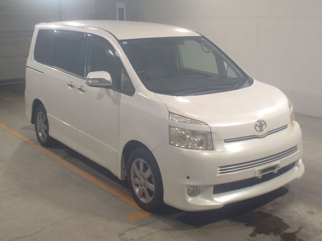 2008 Toyota Voxy ZRR70W[2]