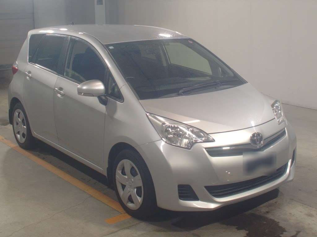 2013 Toyota Ractis NSP120[2]