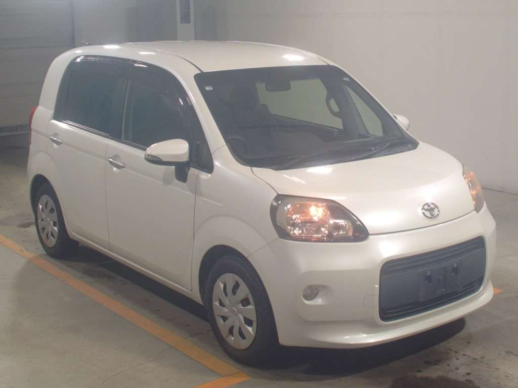 2014 Toyota Porte NCP141[2]