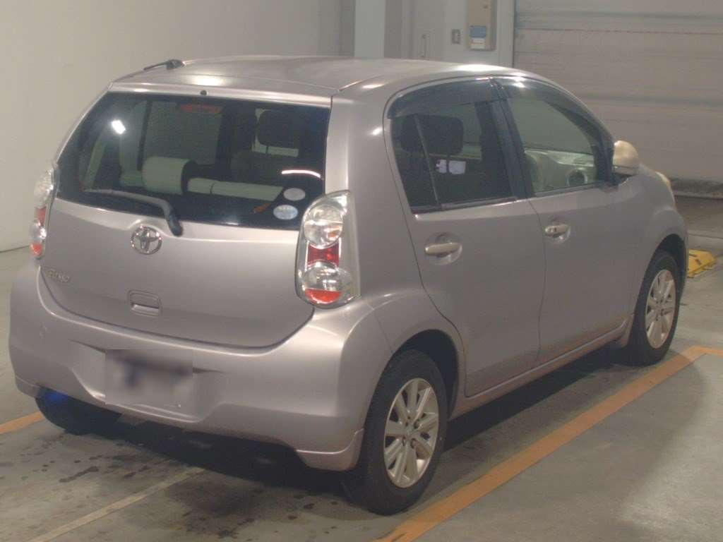 2011 Toyota Passo NGC30[1]