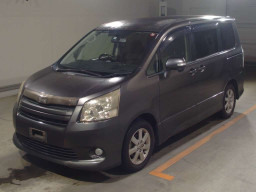 2007 Toyota Noah