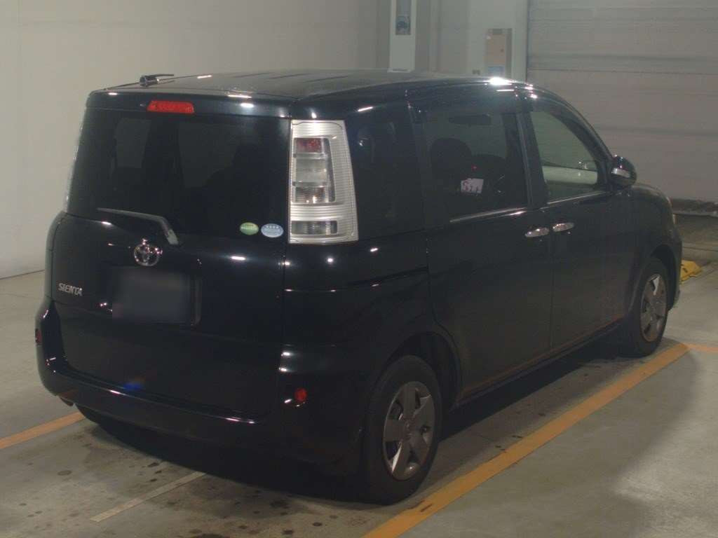 2012 Toyota Sienta NCP81G[1]