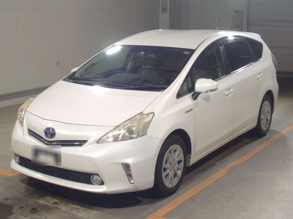 2013 Toyota Prius alpha ZVW41W[0]