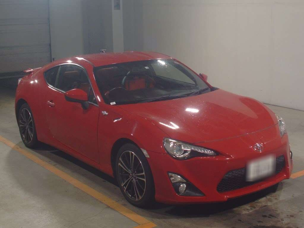 2014 Toyota 86 ZN6[2]