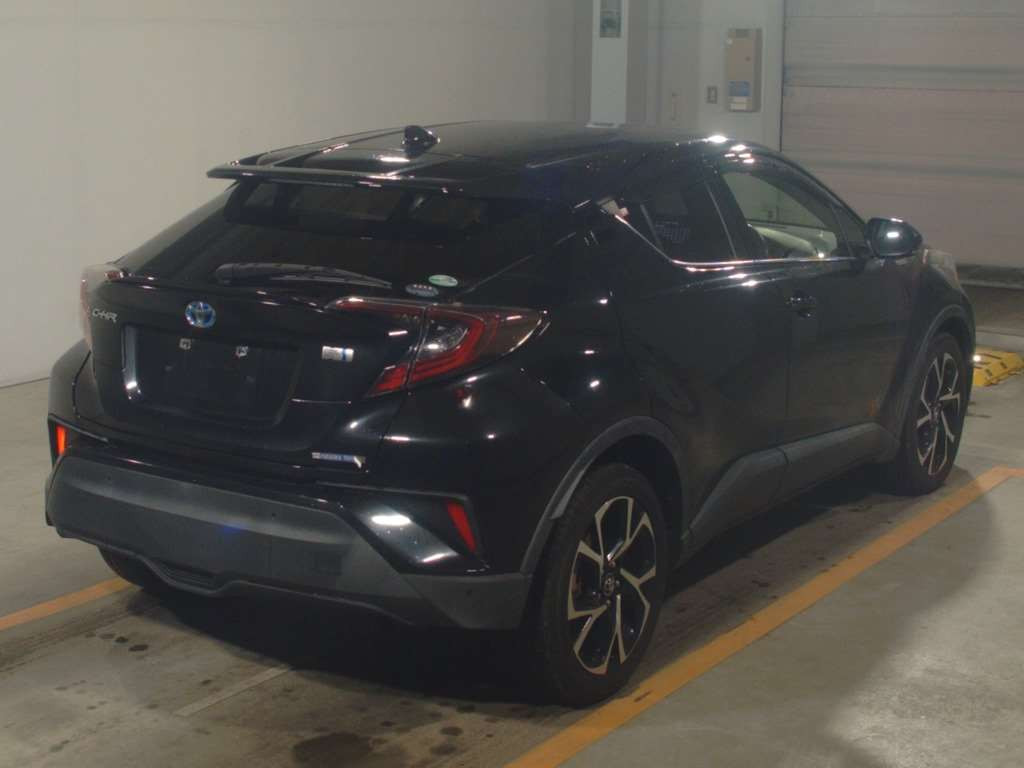 2017 Toyota C-HR ZYX10[1]