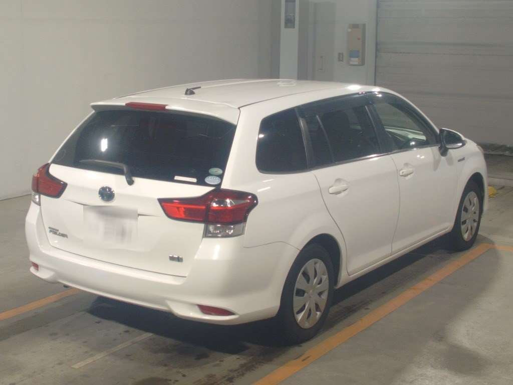 2015 Toyota Corolla Fielder NKE165G[1]