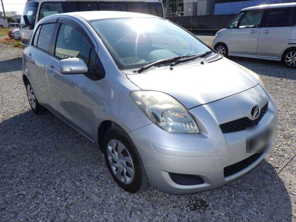 2008 Toyota Vitz SCP90[2]