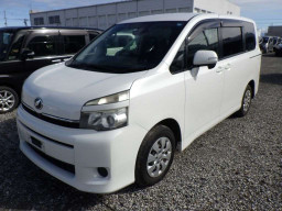 2011 Toyota Voxy