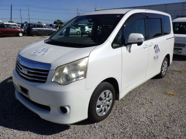 2011 Toyota Noah