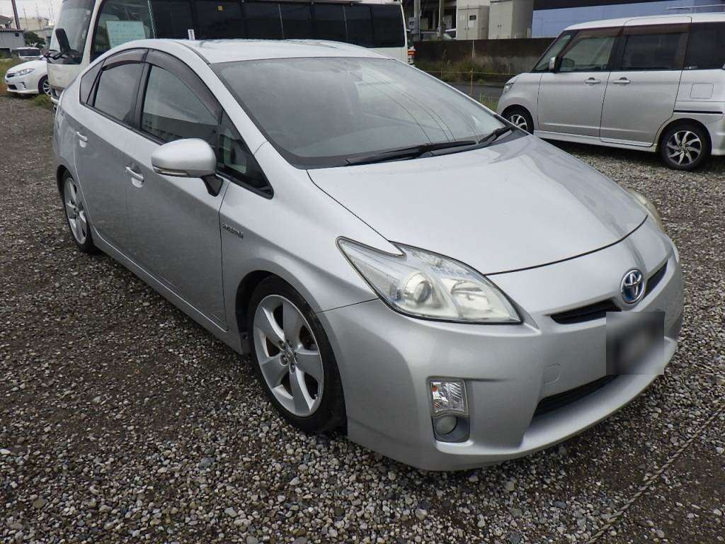 2010 Toyota Prius ZVW30[2]