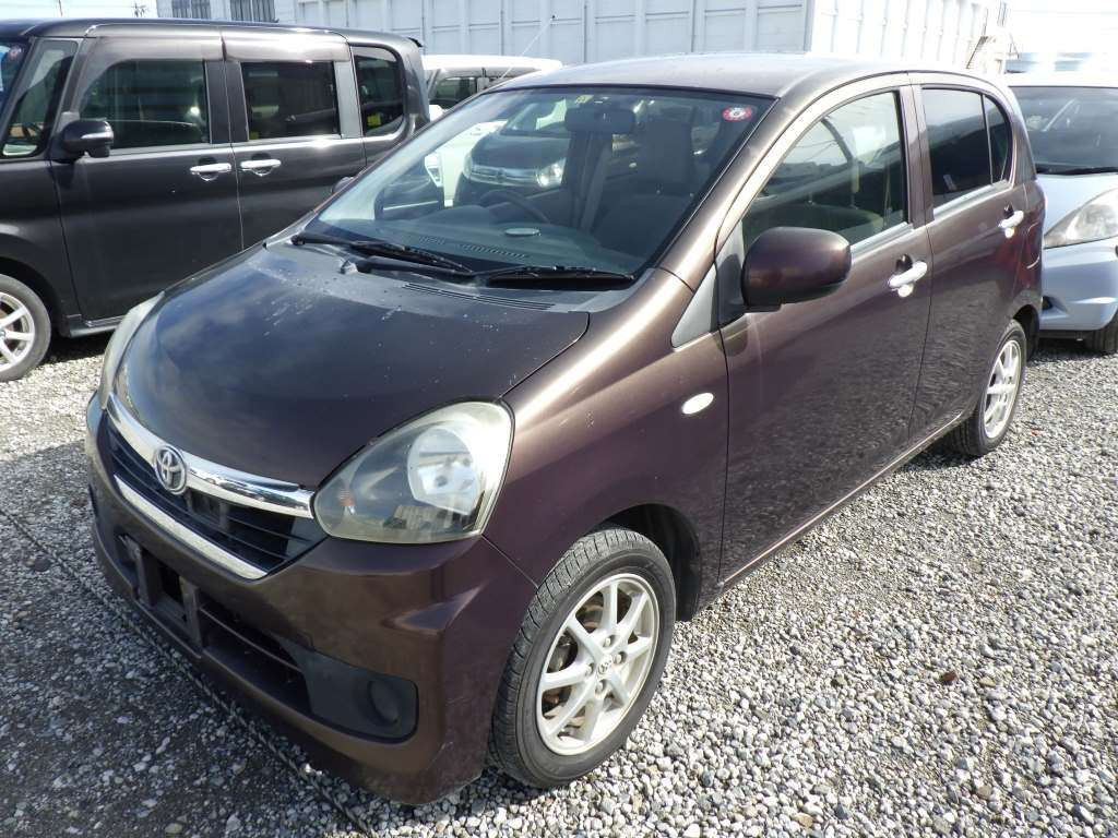 2013 Toyota Pixis Epoch LA300A[0]