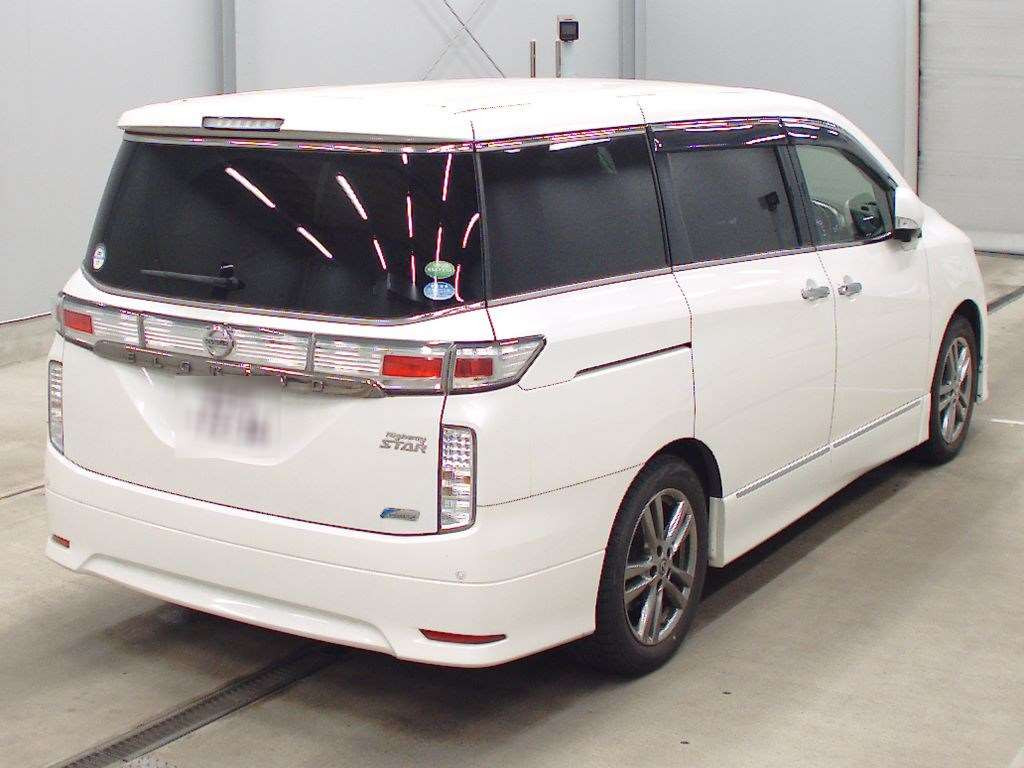 2012 Nissan Elgrand TNE52[1]