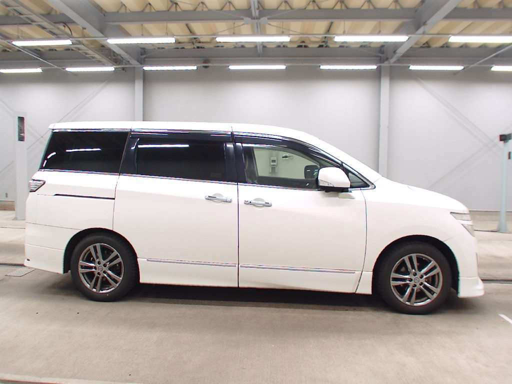 2012 Nissan Elgrand TNE52[2]