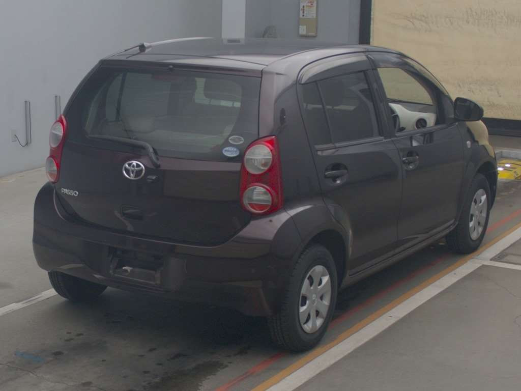 2012 Toyota Passo KGC30[1]