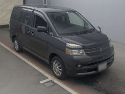 2006 Toyota Voxy