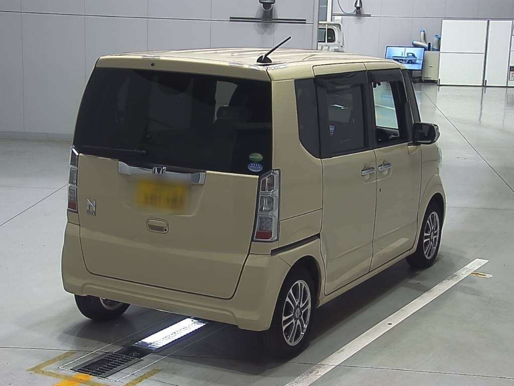 2015 Honda N-BOX JF1[1]