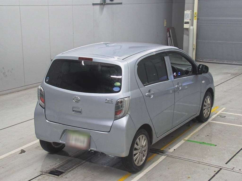 2016 Daihatsu Mira es LA300S[1]