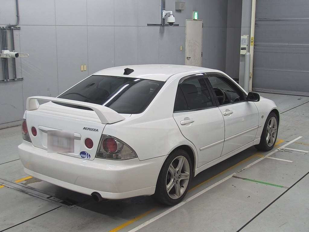 2001 Toyota Altezza SXE10[1]