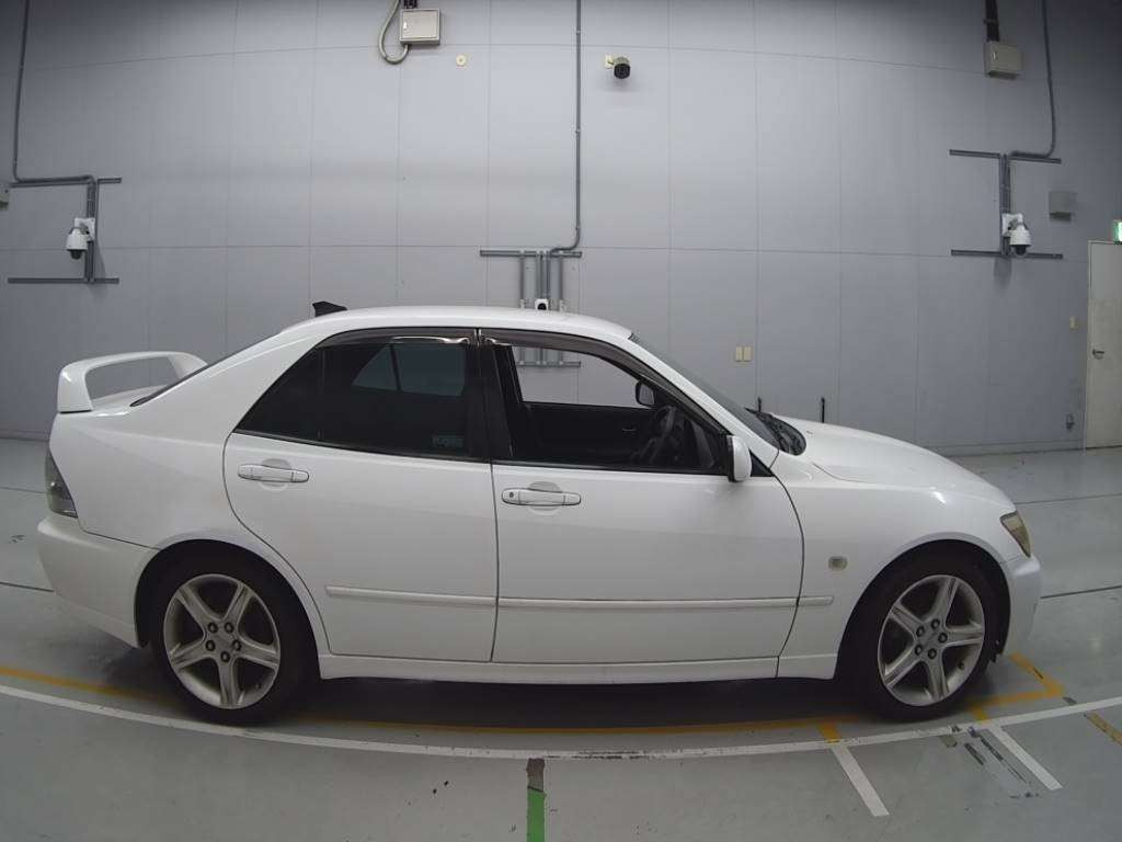 2001 Toyota Altezza SXE10[2]