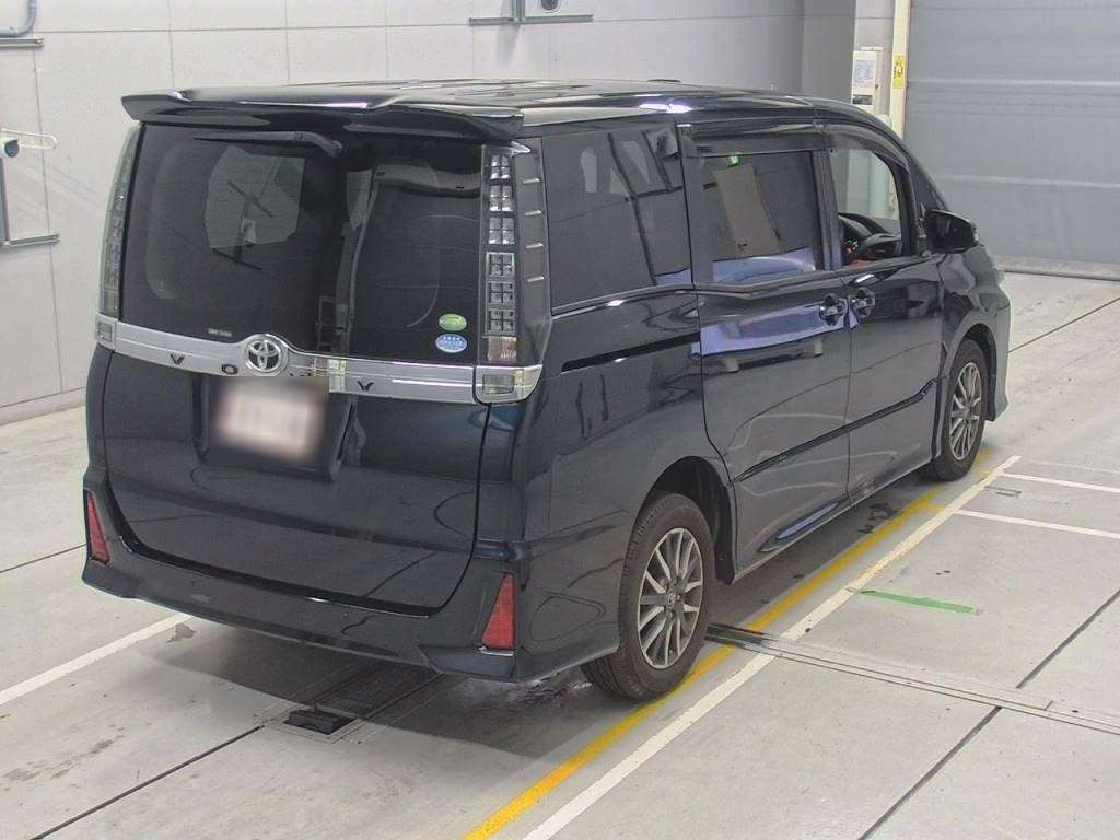 2014 Toyota Voxy ZRR85W[1]