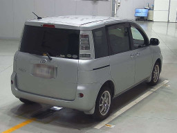 2011 Toyota Sienta