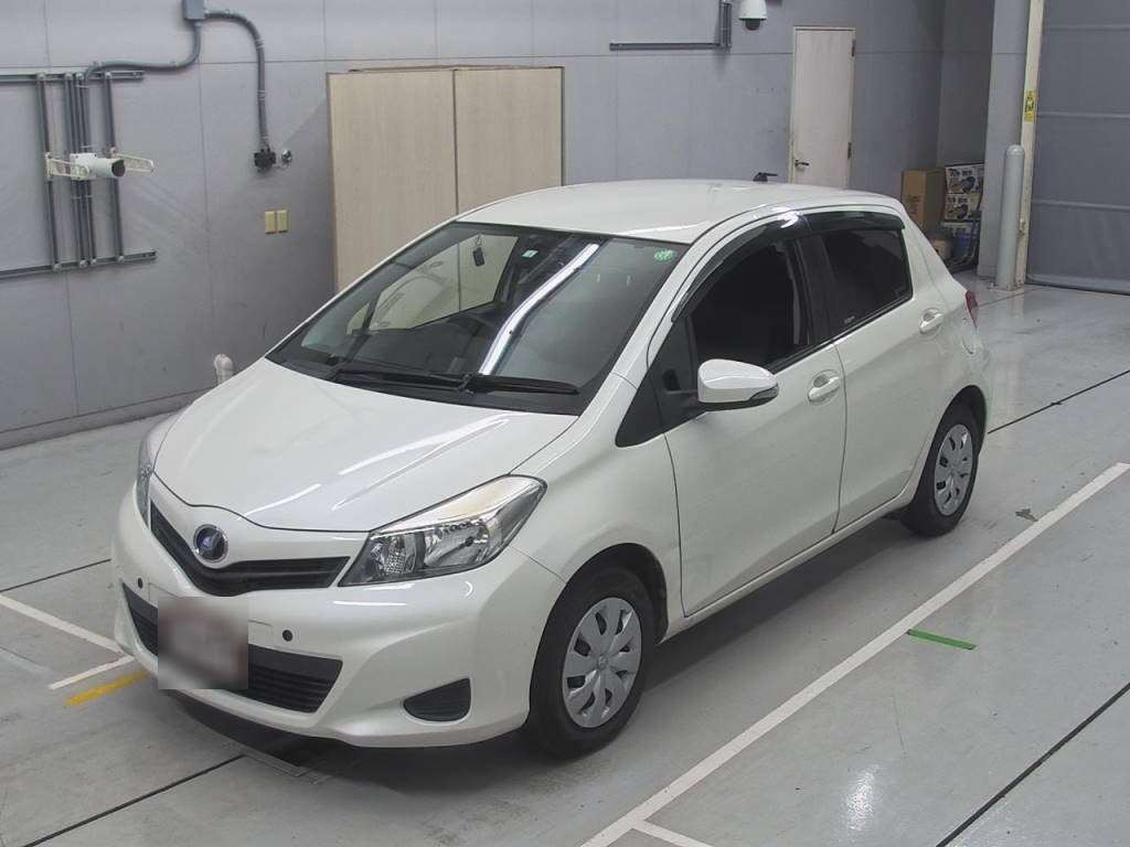 2014 Toyota Vitz NSP130[0]