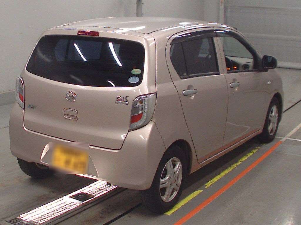 2014 Daihatsu Mira es LA300S[1]