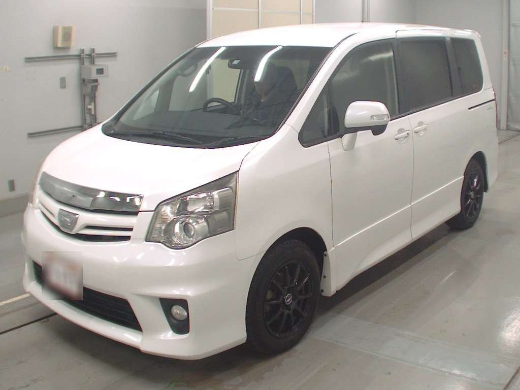 2011 Toyota Noah ZRR70W[0]