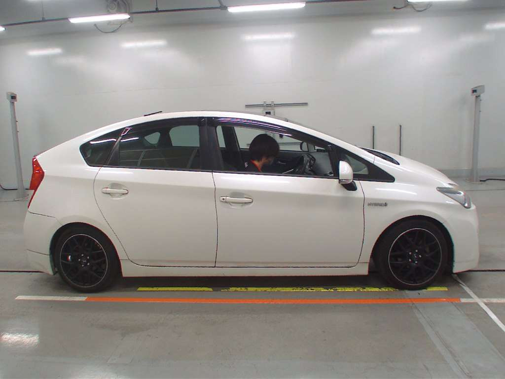 2009 Toyota Prius ZVW30[2]