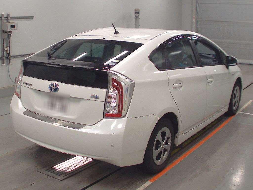 2012 Toyota Prius ZVW30[1]