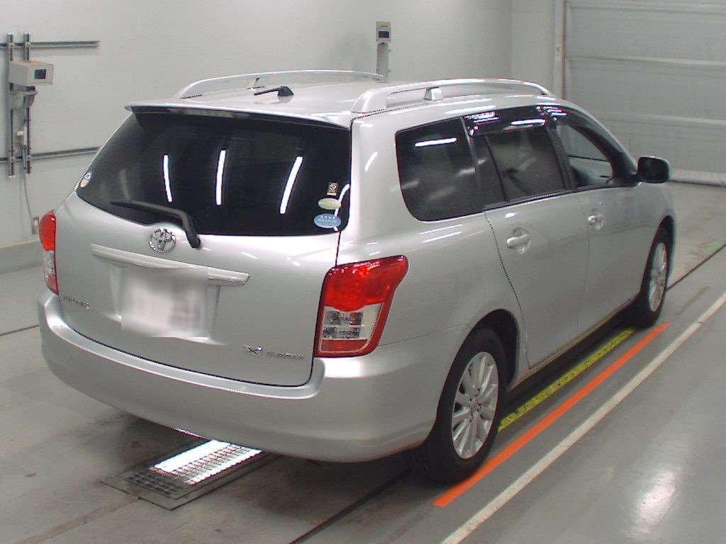 2010 Toyota Corolla Fielder NZE141G[1]