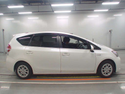 2015 Toyota Prius alpha