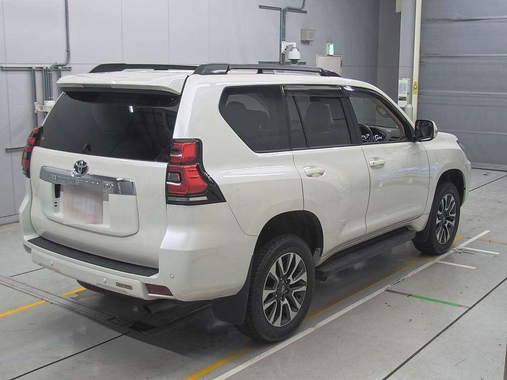 2021 Toyota Land Cruiser Prado TRJ150W[1]