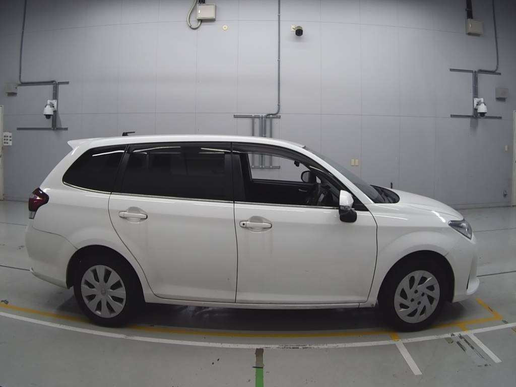 2019 Toyota Corolla Fielder NRE161G[2]