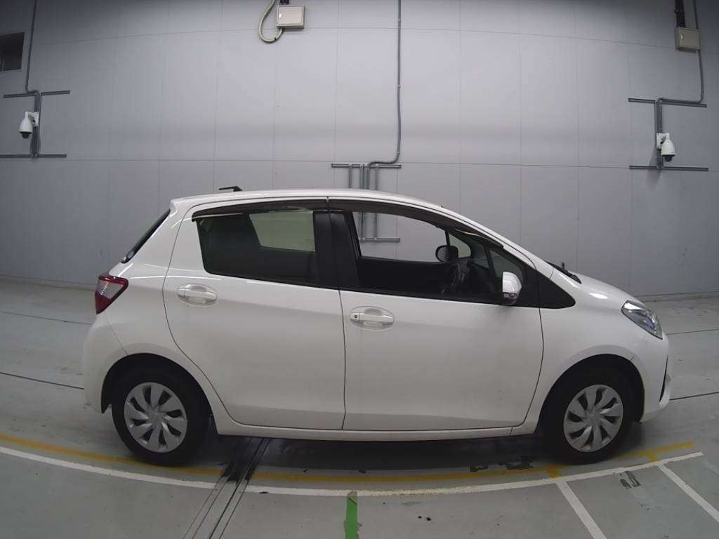 2019 Toyota Vitz KSP130[2]