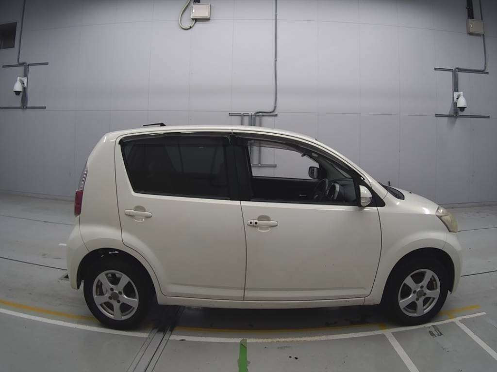 2007 Toyota Passo QNC10[2]