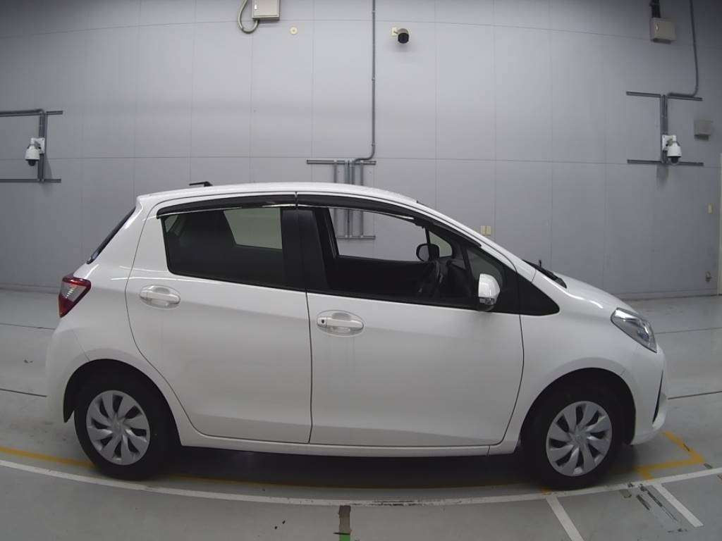 2019 Toyota Vitz KSP130[2]