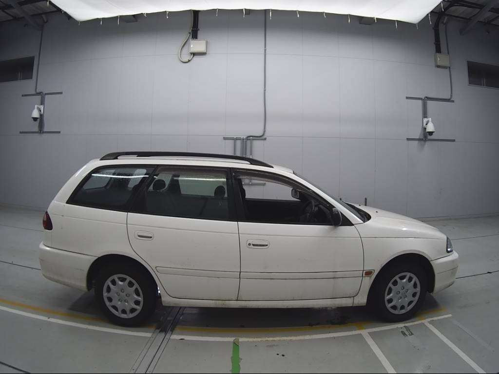 2001 Toyota Caldina ST210G[2]