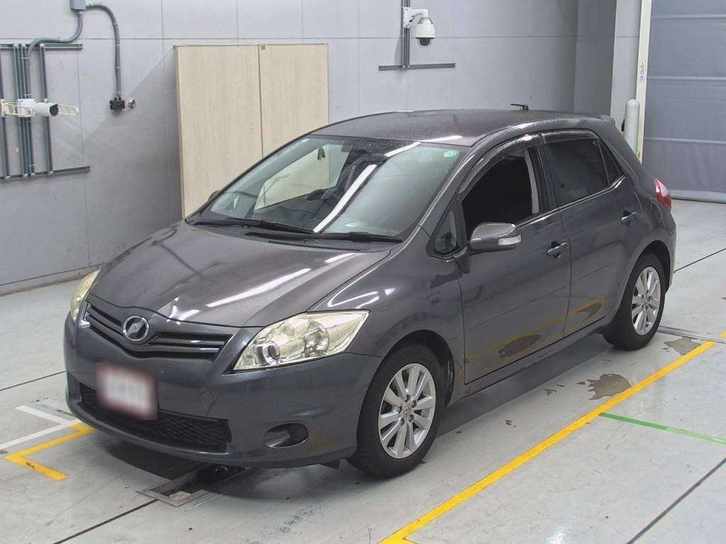 2011 Toyota Auris NZE151H[0]