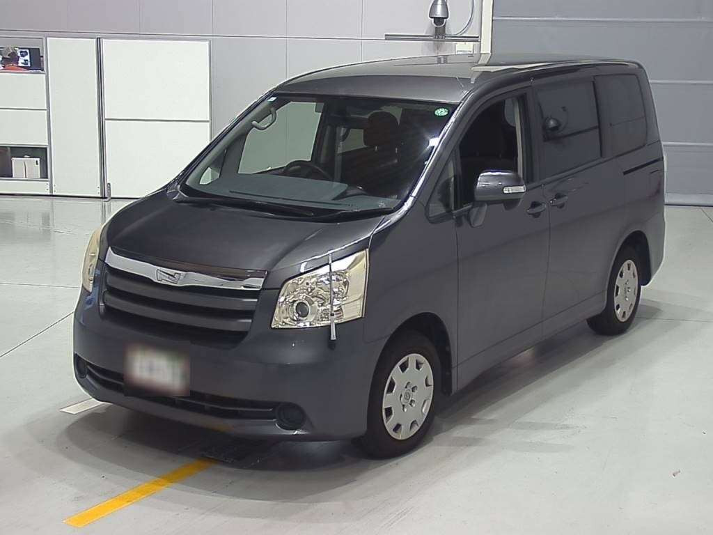 2009 Toyota Noah ZRR70G[0]