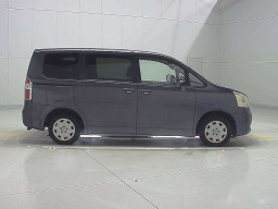 2009 Toyota Noah