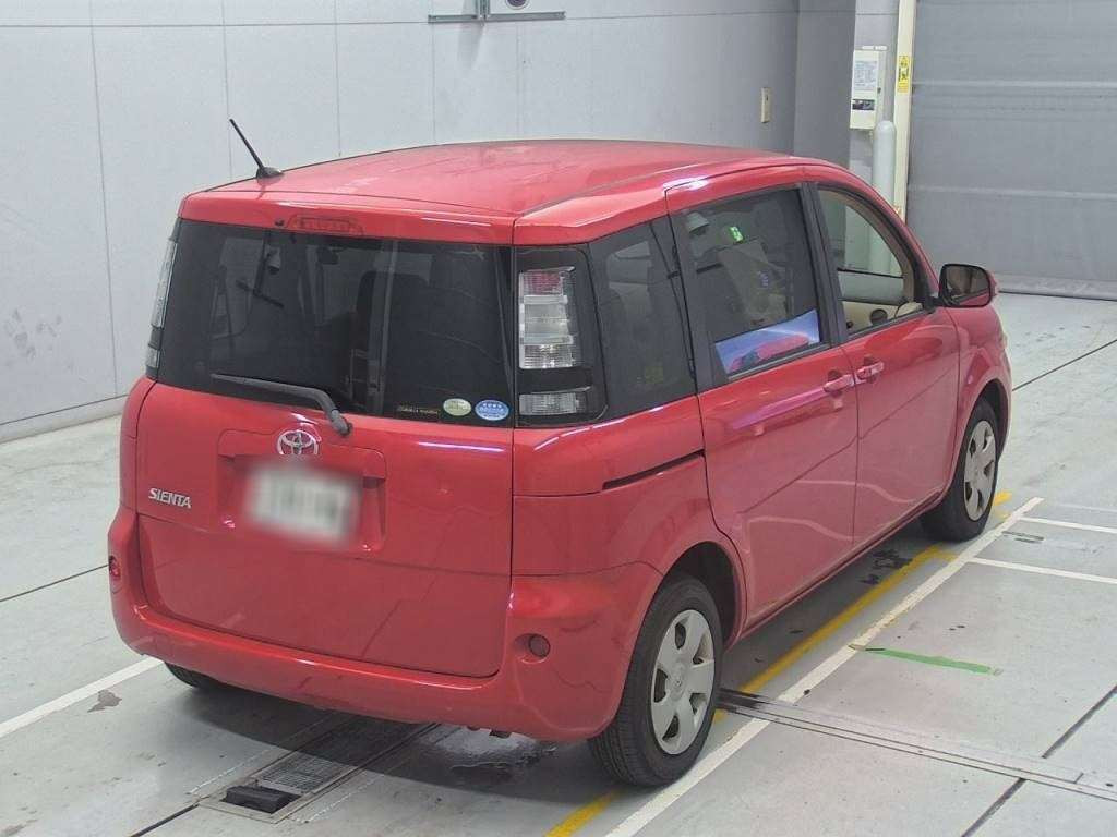 2011 Toyota Sienta NCP81G[1]