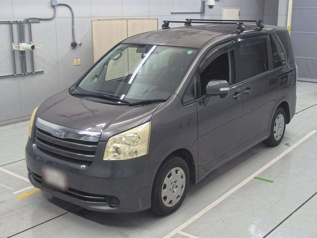 2010 Toyota Noah ZRR70G[0]