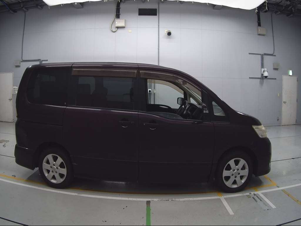 2009 Nissan Serena CC25[2]