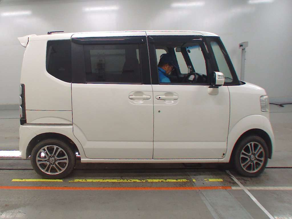 2014 Honda N-BOX JF2[1]