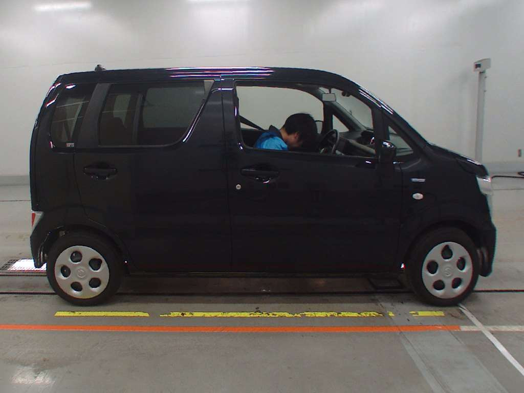 2021 Suzuki Wagon R MH95S[1]