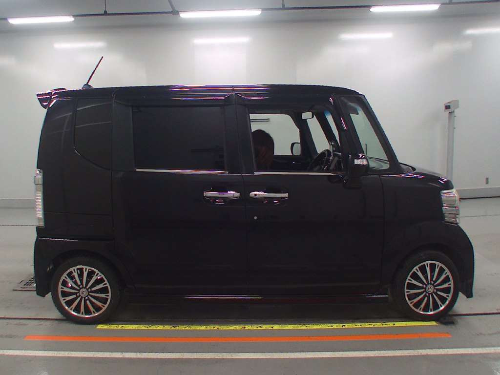 2014 Honda N-BOX CUSTOM JF1[1]