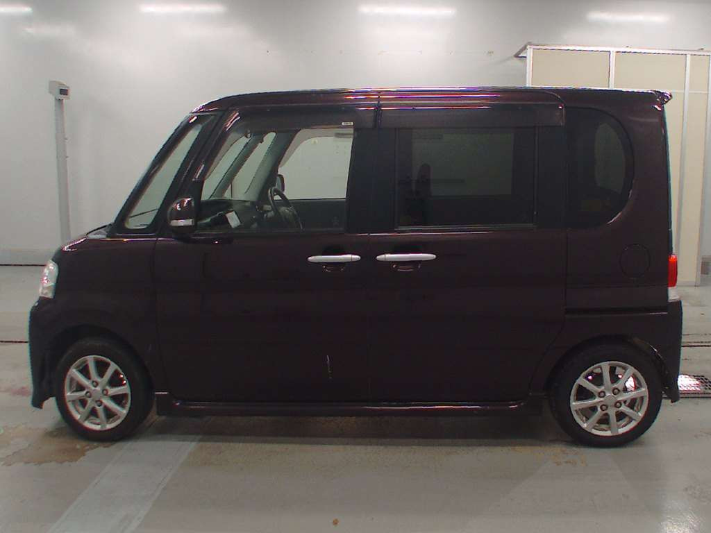 2013 Daihatsu Tanto L375S[2]