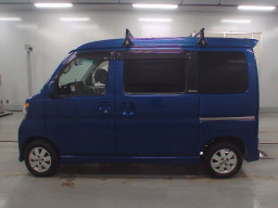 2009 Daihatsu Atrai Wagon