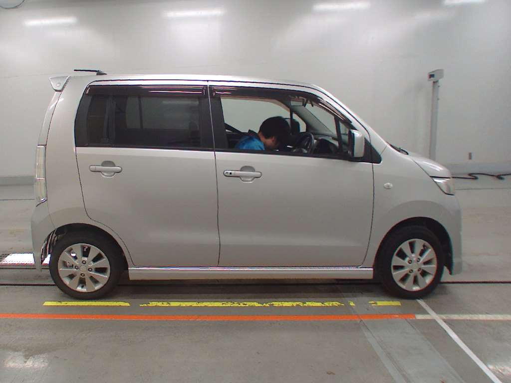 2010 Suzuki WAGON R STINGRAY MH23S[1]